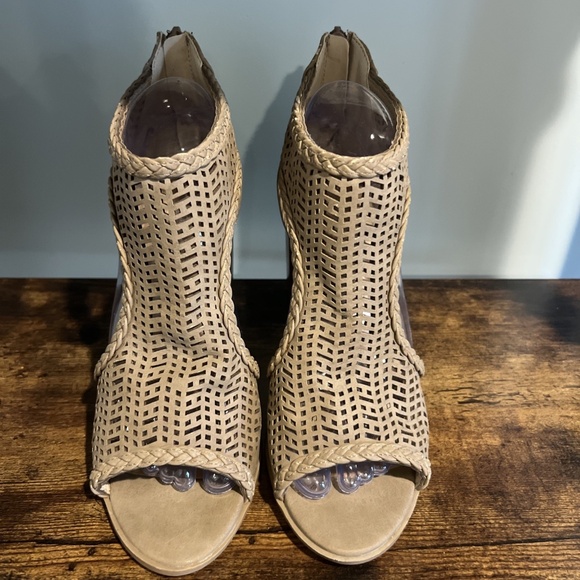 Tan Soda Peep Toe Block Heel Zip Up Heels Women Size 9 Tan Color - Picture 5 of 10